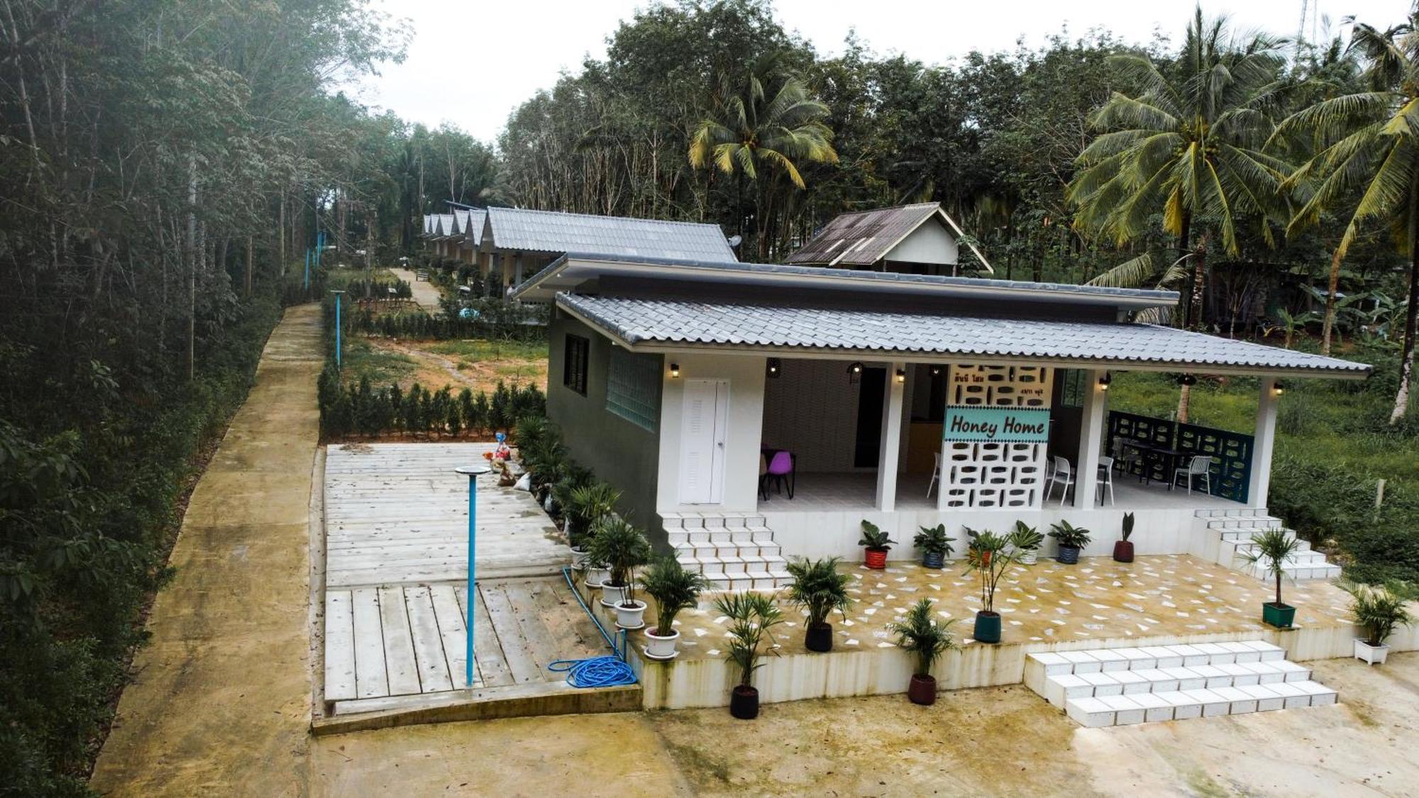 Honeyhome Kohkood Homestay Ko Kut